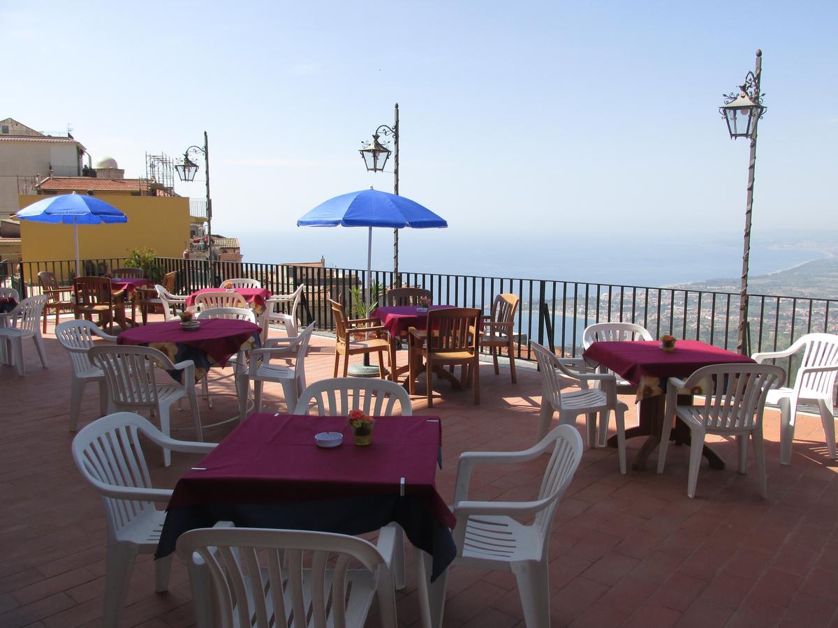 Hotel Panorama Di Sicilia カステルモーラ エクステリア 写真