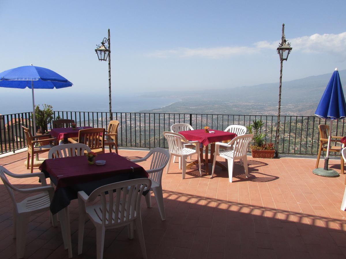 Hotel Panorama Di Sicilia カステルモーラ エクステリア 写真